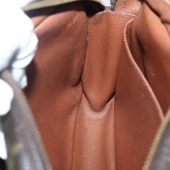 LOUIS VUITTON Monogram Compiegne 23 Clutch Bag - Picture 14 of 16